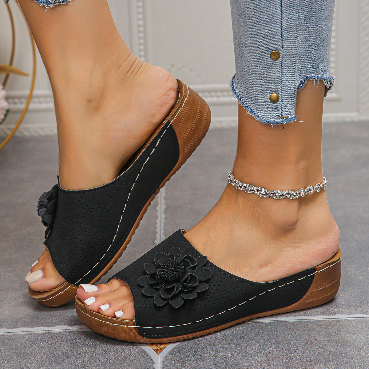 Large size flower slope heel straight strap thick soled beach sandals 2025 summer new style women's outdoor shoes #ddmykukumalu