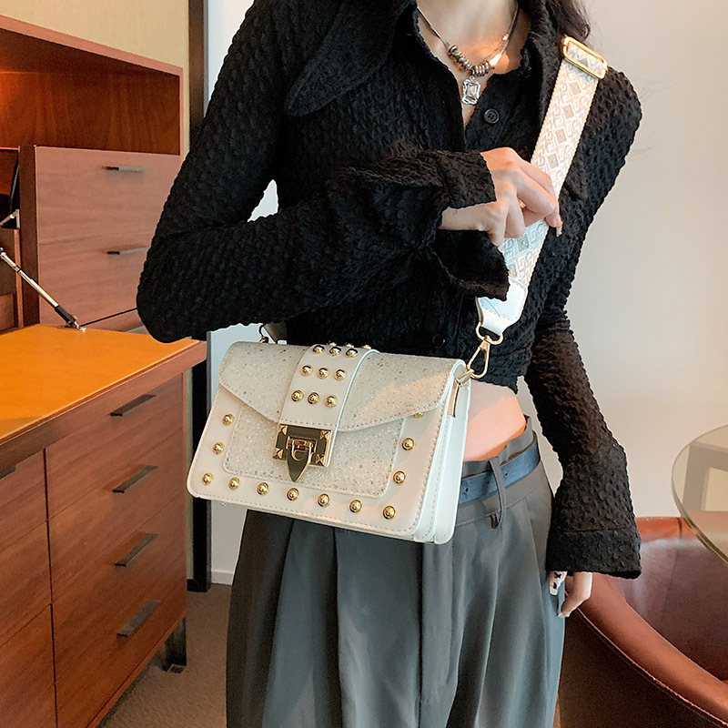 Glitter Women's 2023 New Fashionable Wide Strap Shoulder Crossbody Bag Rivet Handbag