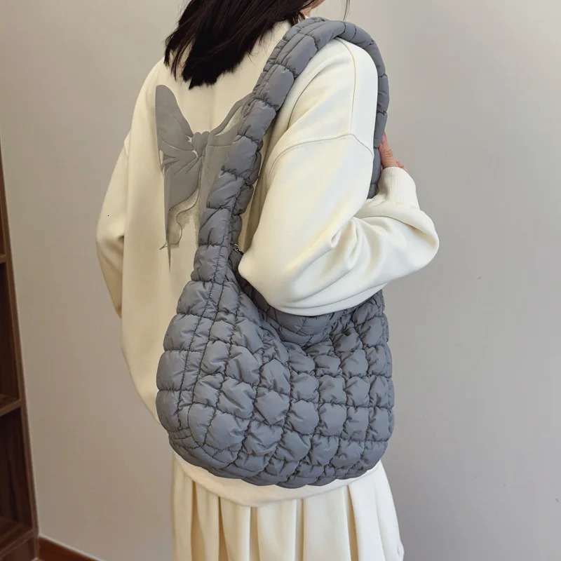 Pleated Cloud Bag Womens Shoulder Bag Large Capacity Bubble Messenger Tote Large Bag 250306