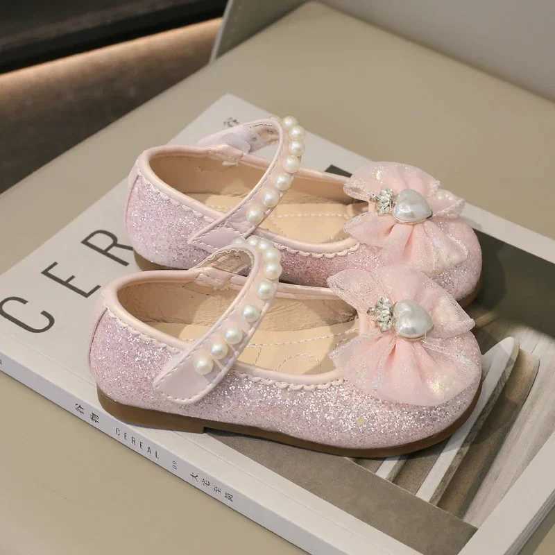 Spring Sweet Girl Princess Shoes Elegant Lace Bowknot Childrens Leather Shoes Fashion Sequins Love Crown Kids Mary Jane ShoesT250306