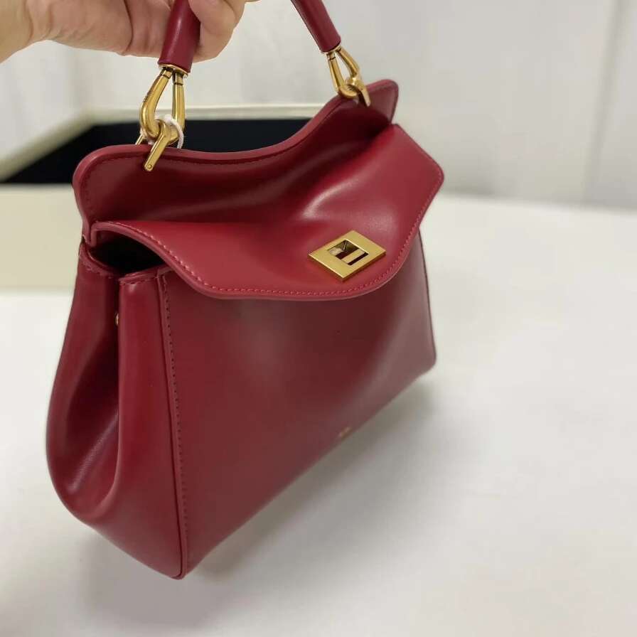 Jw Pe Handbag 2025 New Lucia Lock Shoulder Crossbody With High-End Feel, Light And Versatile Women's Bag