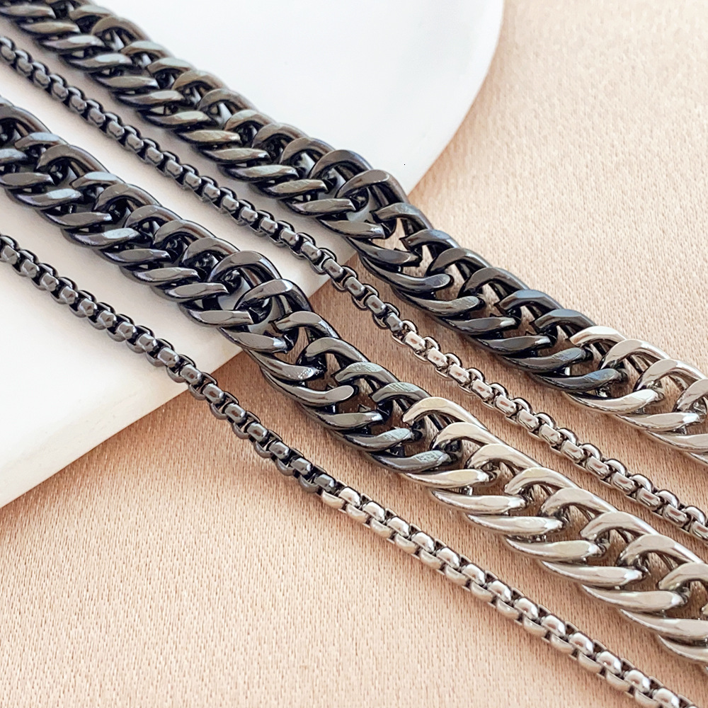 Simple Retro Niche Black And White Gold Ins Fashion High-grade Cuban Necklace Women's Jewelry