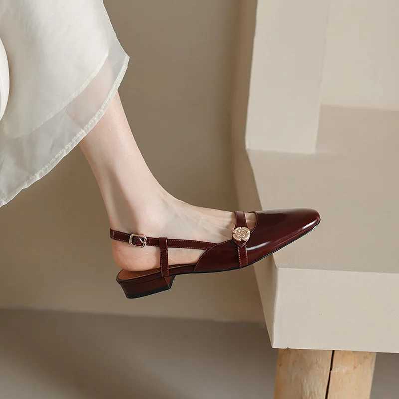 Beige high-heeled sandals with closed toe 2025 Wens all horse Mary Jane black block Cfort low new open girls summer PU Bu Y250306