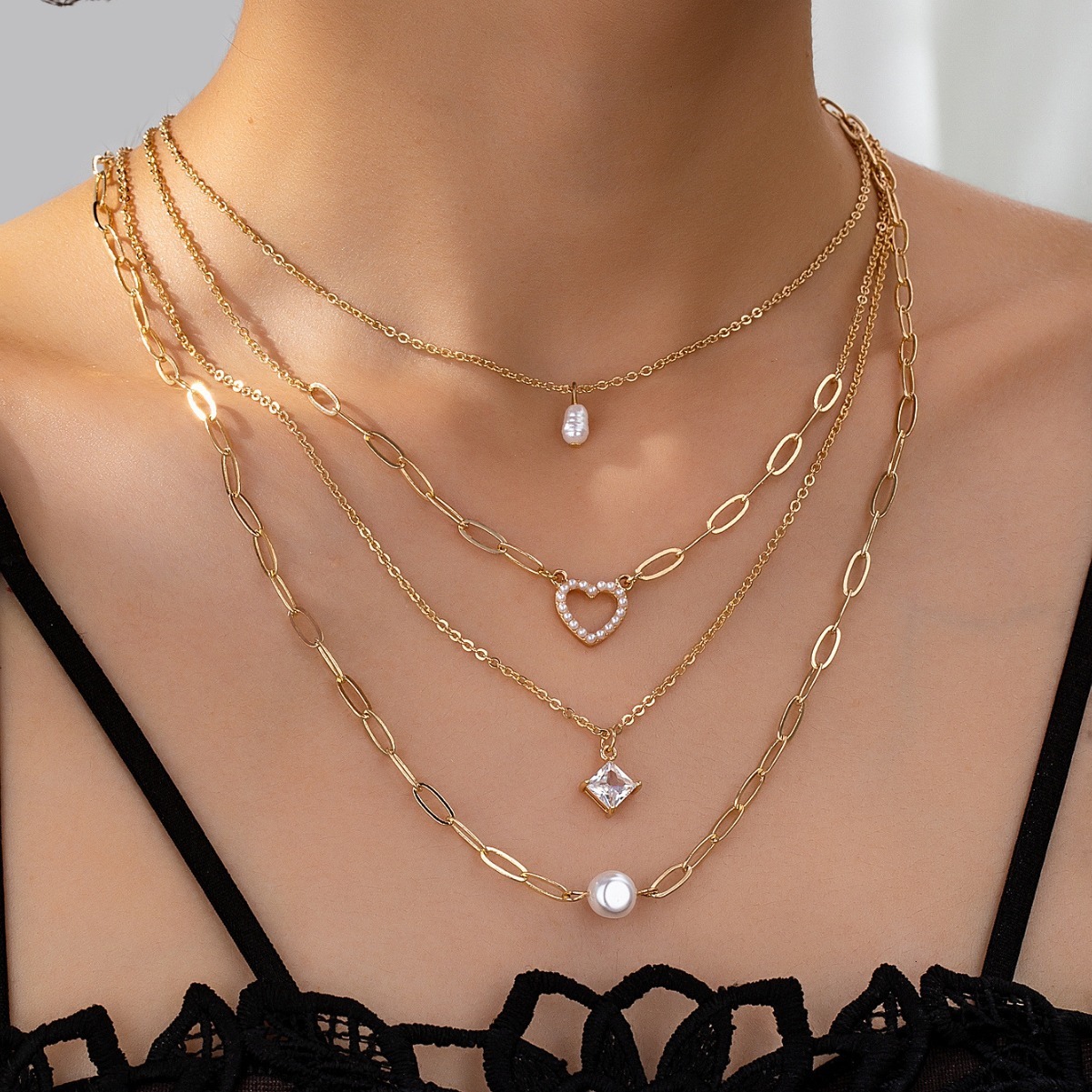 2025 New Personalized Design Sense Fashion Multi-layer Love Pearl Necklace Exaggerated Collarbone Chain for Women