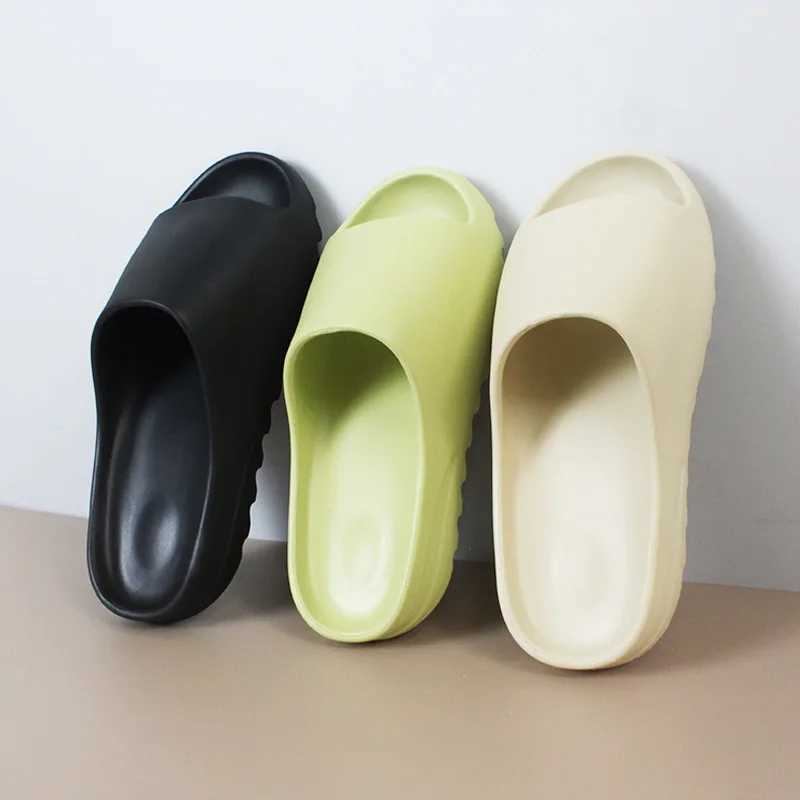 New EVA soft thick soled slippers for womens summer fashion wear home sandals mens beach shoesC250305