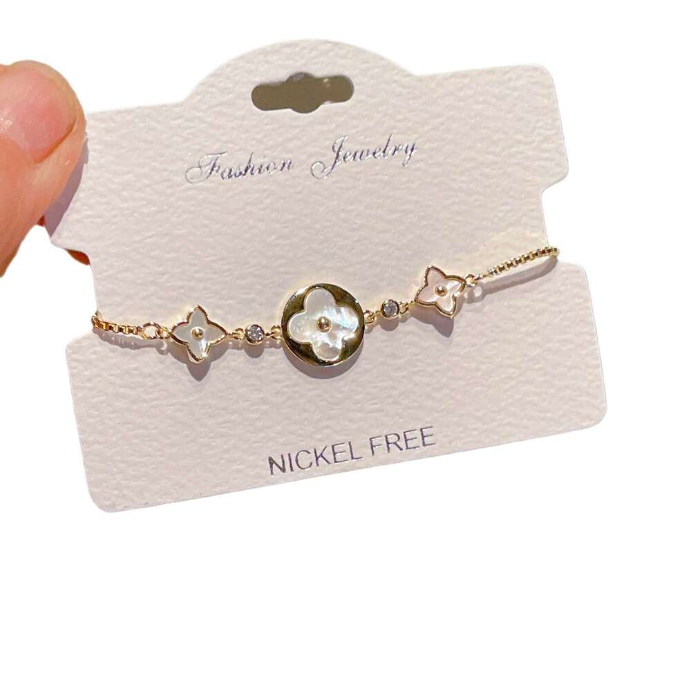 designer bracelet Gold natural shell bracelet 2024 internet celebrity style niche accessory drawstring personalized wer hand rope for women