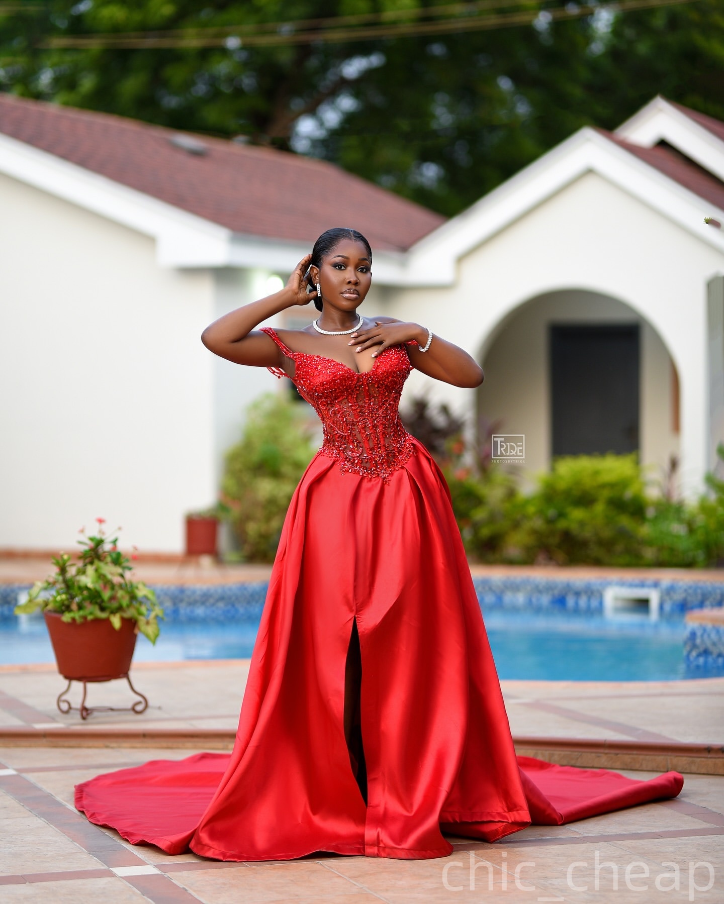 Red A-line Prom Dresses 2025 Beaded Crystals Satin High Split Evening Formal Party Second Birthday Engagement Gowns Plus Size Dress For Special Occasi
