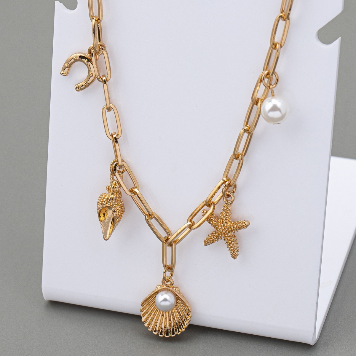 Ocean Collection Shell Multiple Pendant Pearl Necklace Women Designer Collarbone Chain Jewelry