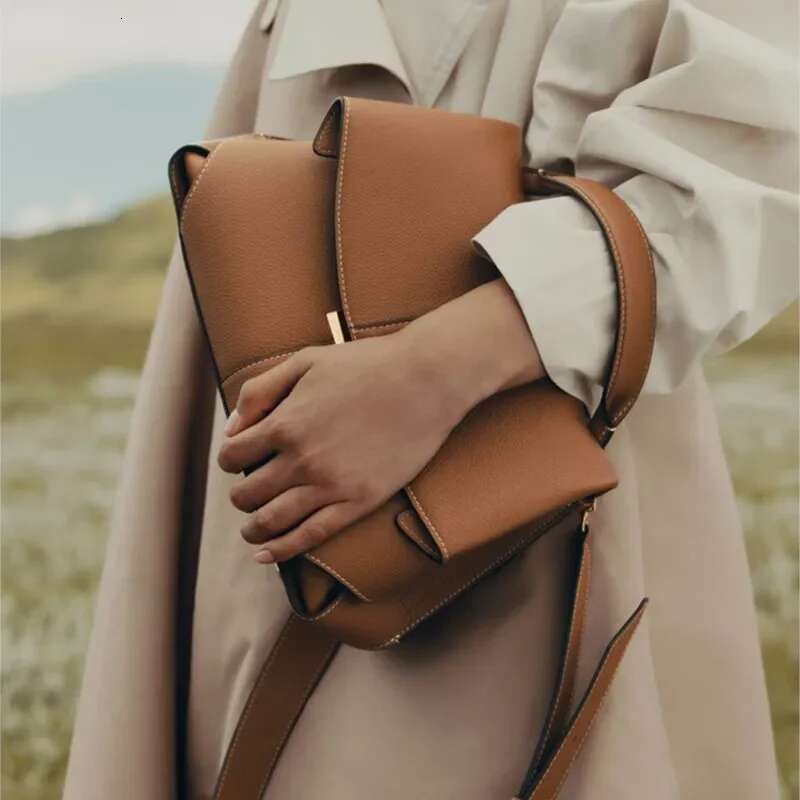 Hot Ins Light Brand Women's For Autumn And Winter 2025 New Designer High-End Pleated Shoulder Crossbody Handbag