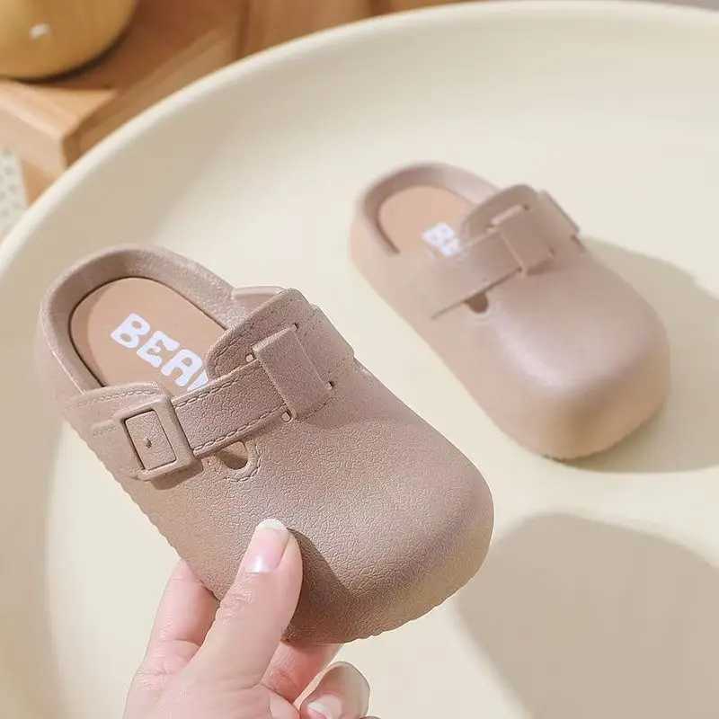Girls Slippers Fashion Flat Bottom Childrens Boken Slippers Suitable for All Seasons Indoor Outdoor Comfortable Childrens SlipT250306