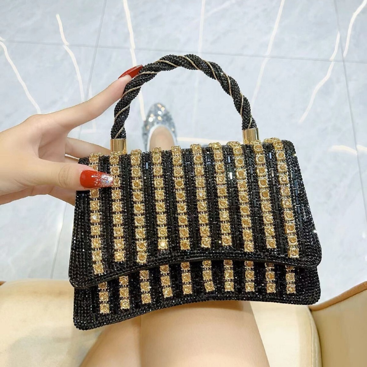 New Western Style Diamond Versatile Small Fragrant Banquet Bag High End Fashion Party Handbag