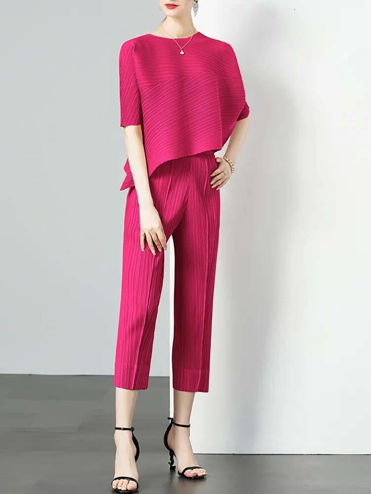 GVUW Pleated 2 Pieces Set Women Round Collar Loose Top + Pencil Pants Solid Color New 2024 Female Casual Clothing 17G6627