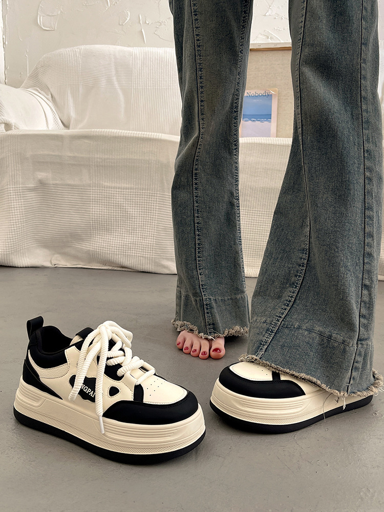 Designer Popular niche thick soled board shoes for women, versatile in spring and autumn, super popular white shoes, 2025 new Korean casual sports sho