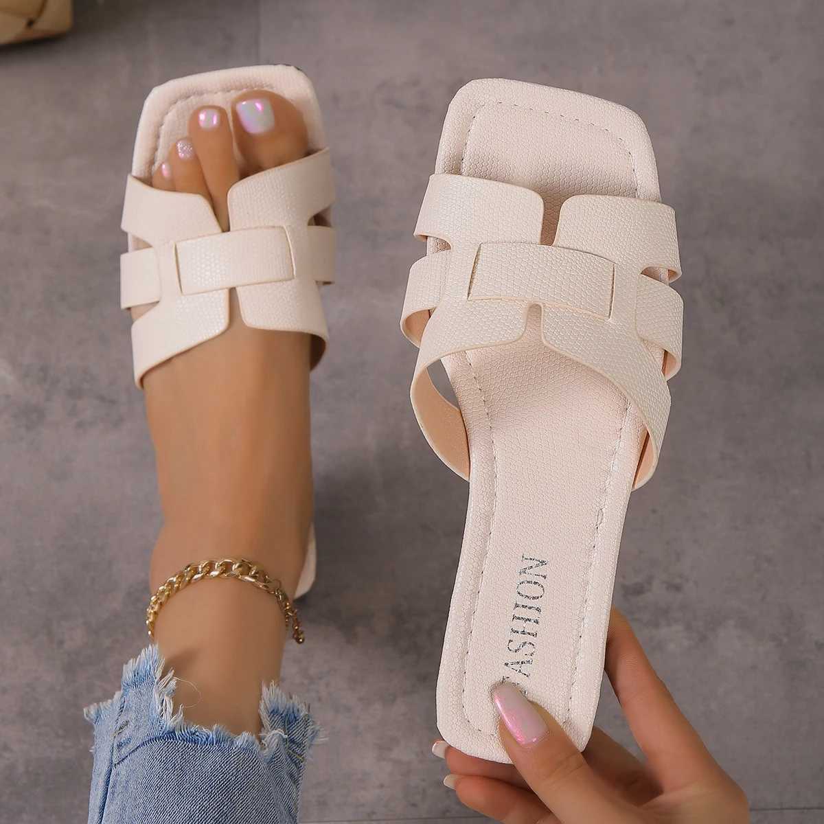Ladies reliable casual flat sandals versatile outdoor wear flat slippers for wearing outside Y250306