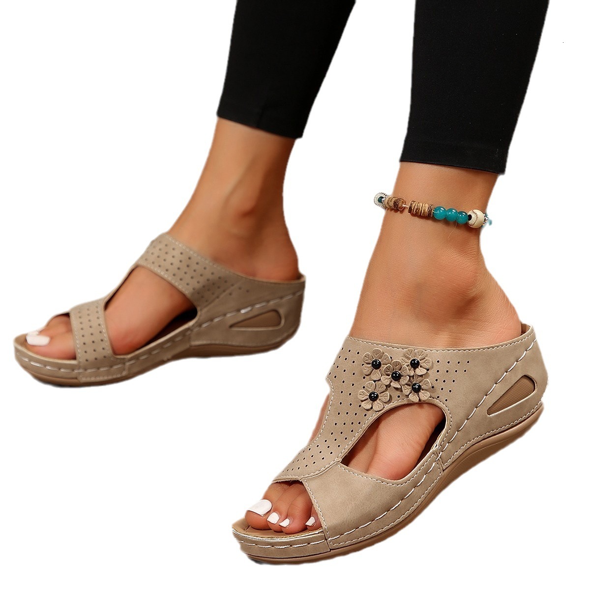 Following lightweight 2025 summer new sandals, women's casual and comfortable plus size style ddmykukumalu