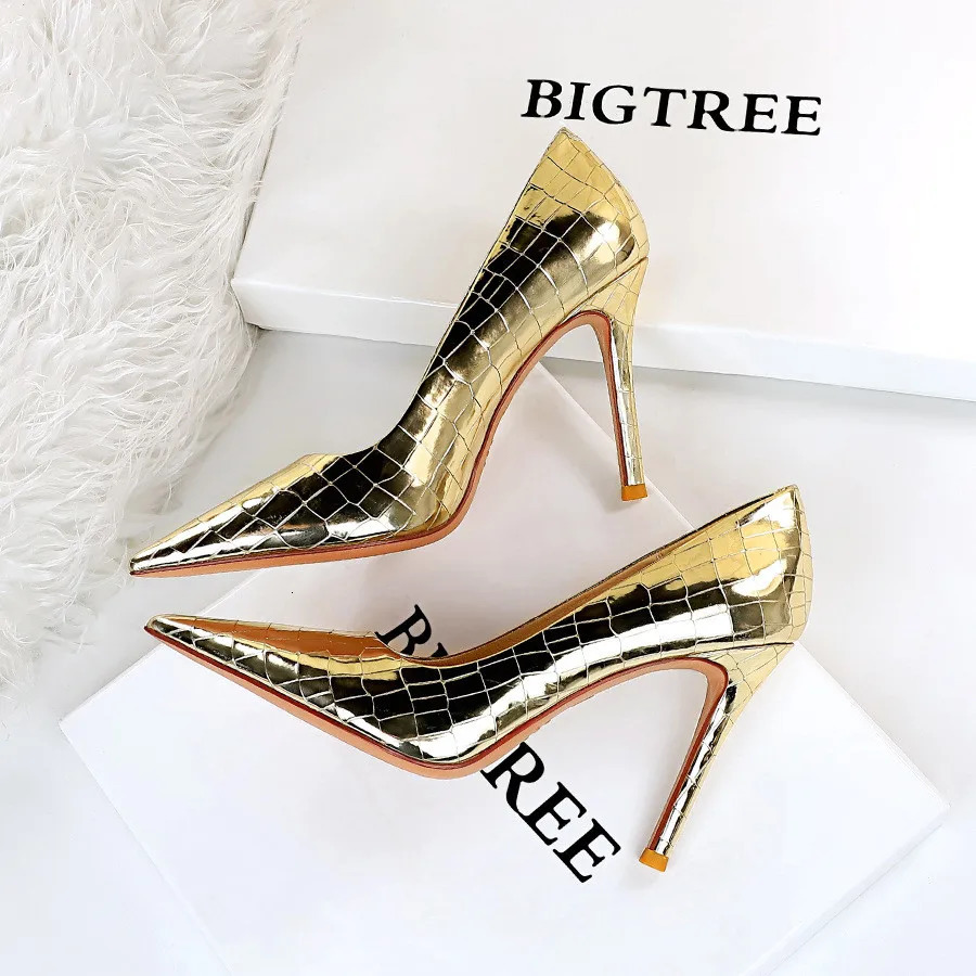 Retro Metal Stone Pattern Shallow Shoes Patent Leather Pointed Toe 10cm High Heels Female Party Office Pumps Black Gold 250306