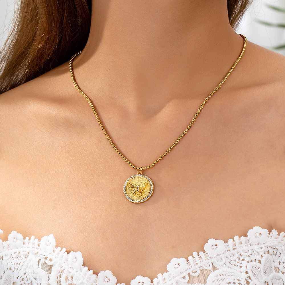 French Vintage Round Brand Butterfly Pendant Brass 18K Gold Plated Necklace Collar For Women