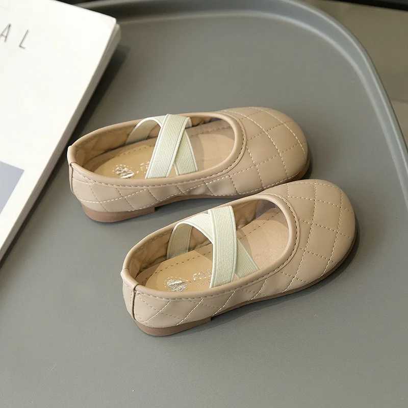 New Princess Plaid Leather Girls Shoes Soft Comfortable Cross Strap Kids Shoes Sweet Wedding Dress Party Flats Mary Jane ShoesT250306