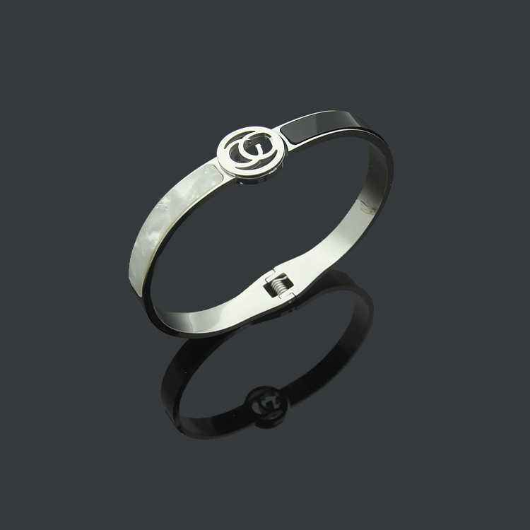 Bangle Titanium Steel Jewelry Hollow Gblack Sheet White Shell Bracelet for Women H250306