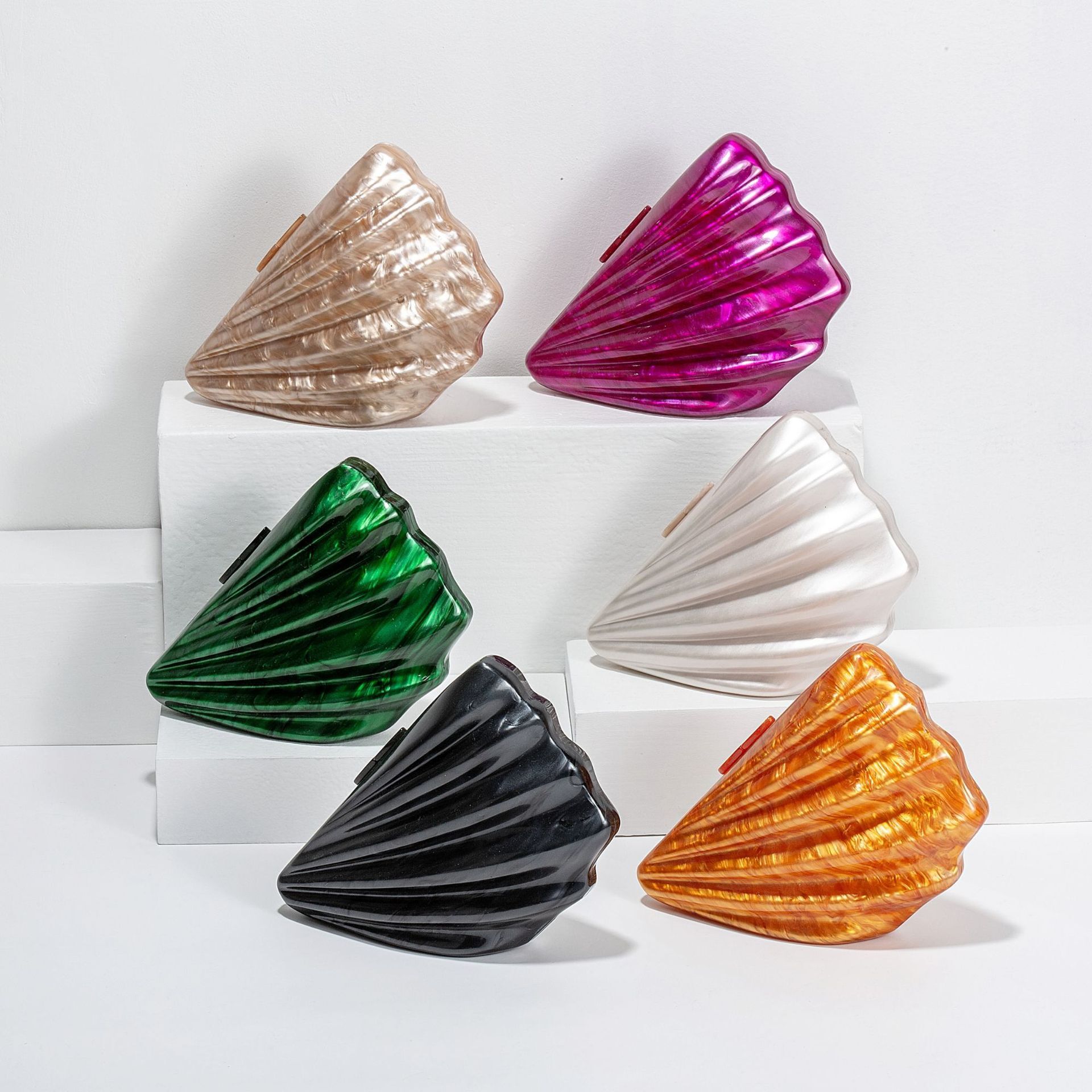 fashion Women's New Single Shoulder Diagonal Straddle Fan Shaped Shell Fashion Dinner Handheld Bag Vintage lucite evening bag
