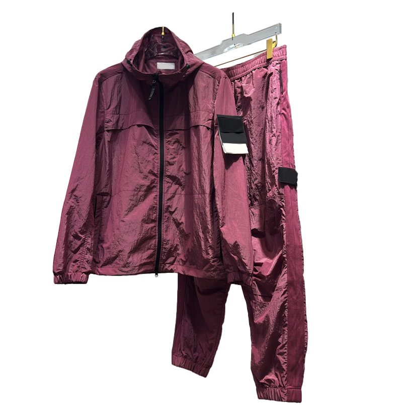 Men's Jacket 21SS 40727 Fashion New Soft Light Shell Hooded Jacket Couples Sports And Leisure Jackets