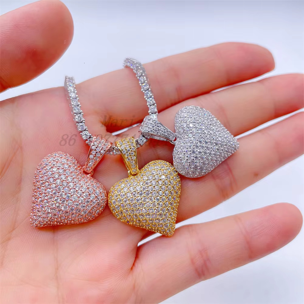 S925 with Vvs Moissanite Heart-shaped Glow-in-the-dark Moissanite Hip Hop Jewelry Custom Pendant Diamond