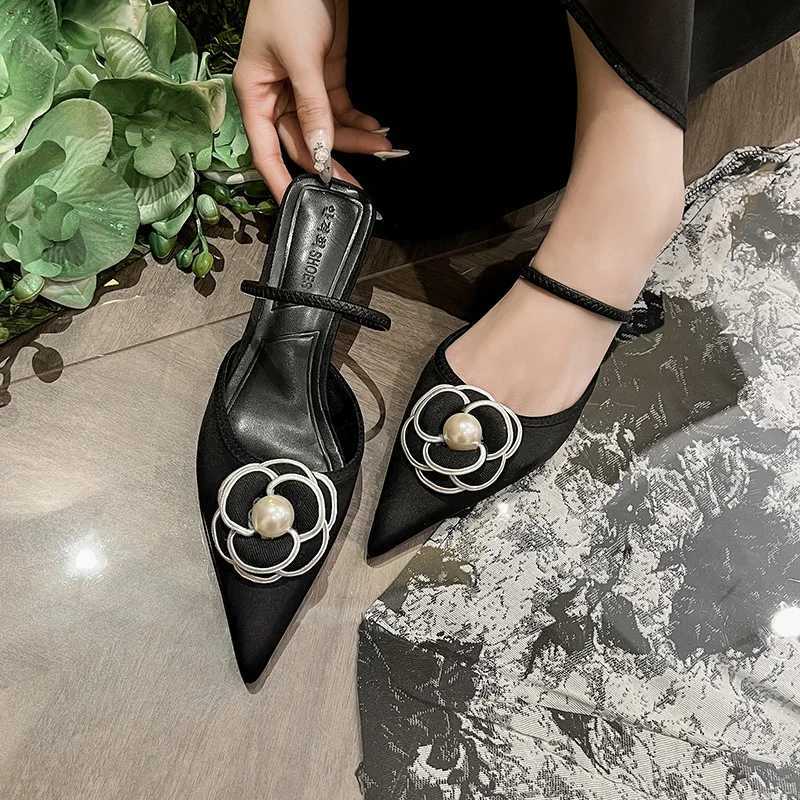 Low Slippers Soft Flat Shoes Fem Slippers Wen Beige Heeled Sandals Slides Pointed Toe Flower String Bead Med Fi Cfort Y250306