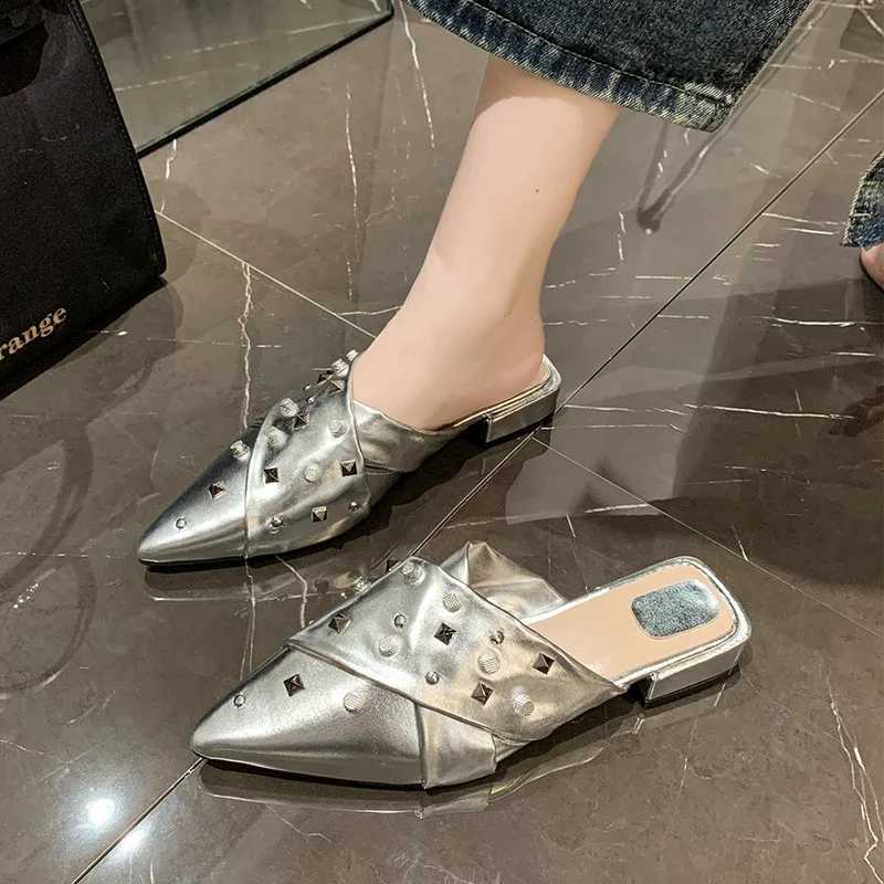 2025 Fi Summer New Wens Modern Slippers Punks Designer Pointed Toe Flat Heel Solid Color Low Heel Slippers Y250306