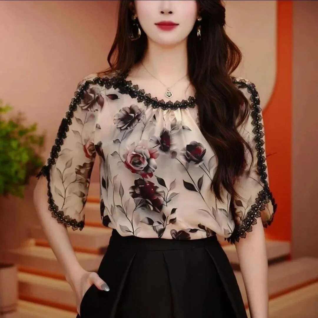 Elegant Fashionable Versatile Lace Short Sleeve Shirt 2024 Summer Loose Fit Slimming Stylish Small Top Ral Edge Design