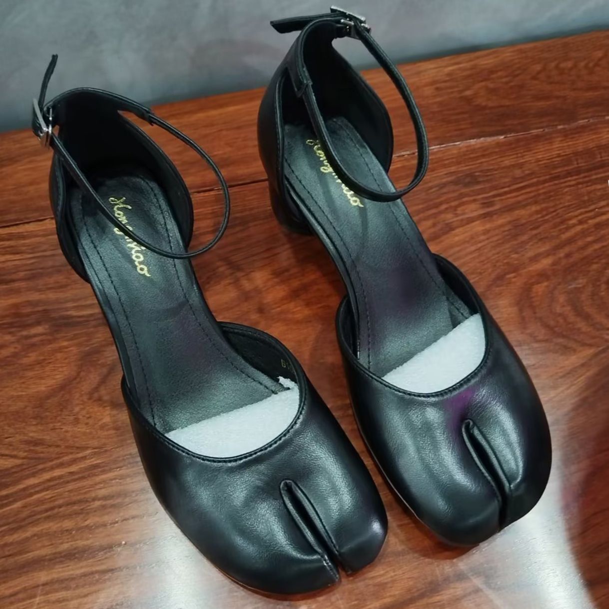 High Heels Women's New Niche Thick Heel Silver Single Shoes, Shallow Mouth Hollow Back Bag, One Character Deduction Toe Pig Hoof Sandals For Wome