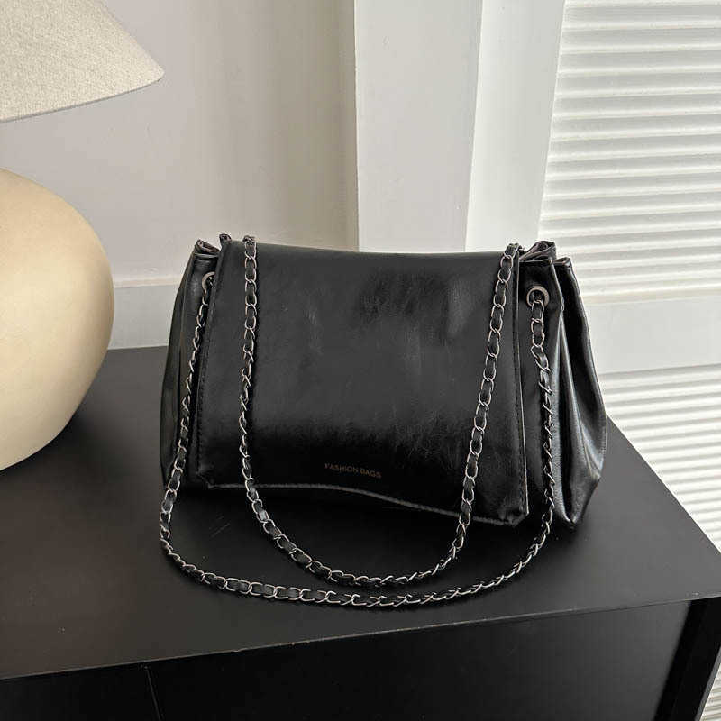 Korean style handbag for women 2023 new versatile armpit bag premium texture oil leather chain crossbody bag tote bag Y250306