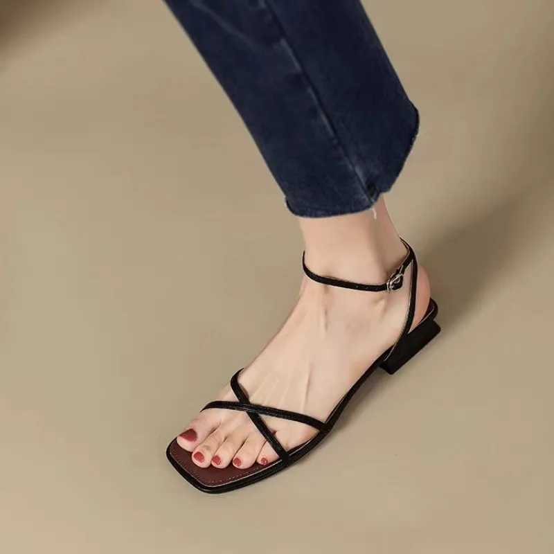 Designer Summer Gladiator Wan Sandals Open Toe Narrow Band Low Heel Ladies Outdoor Beach Vai Sandals Y250306
