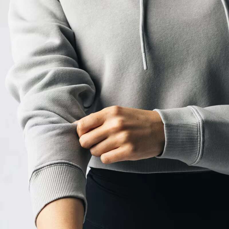 High-End Women's Hoodies Slim Fit Cropped Pullover Embroidered Printed Techniques Knitted Hooded Autumn/Winter Private Label