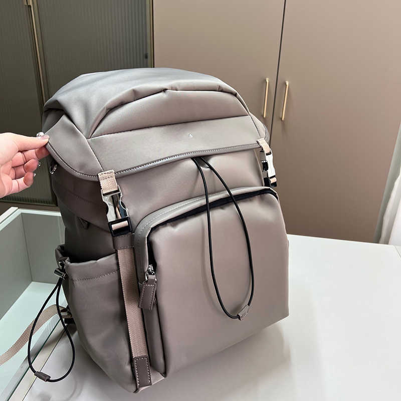 2025S Fashion Designer Mens Backpack Designer Backpacks Men Rucksack Classic Nylon Travel Back Pack Women Large Bookbag Laptop Schoolbag