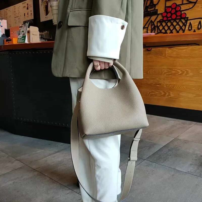 Women's Bucket Soft Genuine Leather High Temperament One Shoulder Crossbody Bag Double-Sided Design Fashion Handbag