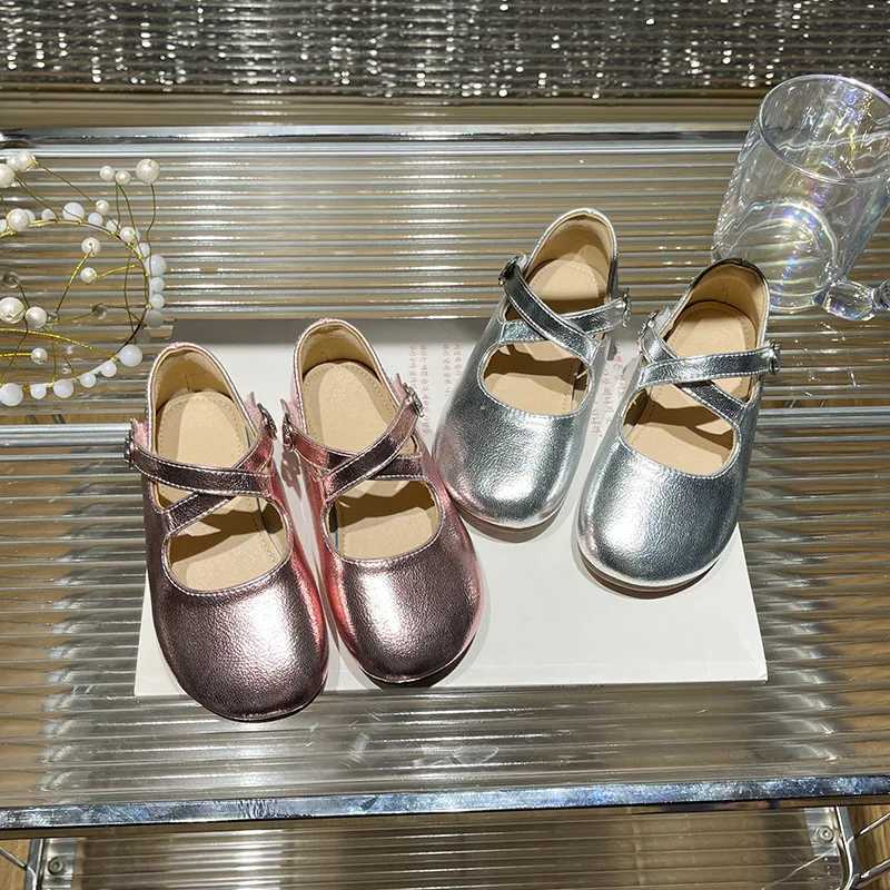 Girls Silver Leather Shoes Students New Ballet Shoes Childrens Princess Comfortable Performance Pink Flats Baby Bean ShoeT250306