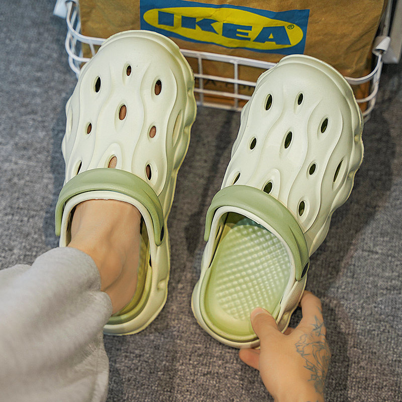 Free of Shipping New women Outdoor Slippers Lightweight Comfortable Sandals for Leisure Beach Shoes 38-45