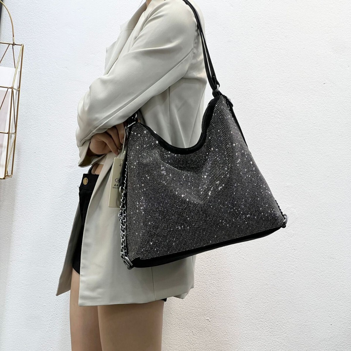 Large Capacity Trendy Diamond Studded Women, New Casual, Personalized, Stylish Tote, Fashionable Crossbody Shoulder Bag For Women