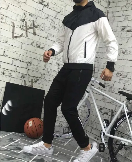 Men's Outdoor Sports Jacket Spring Windproof Hooded Jacket Thin Sport Trench Coats Autumn Jogging Windbreaker