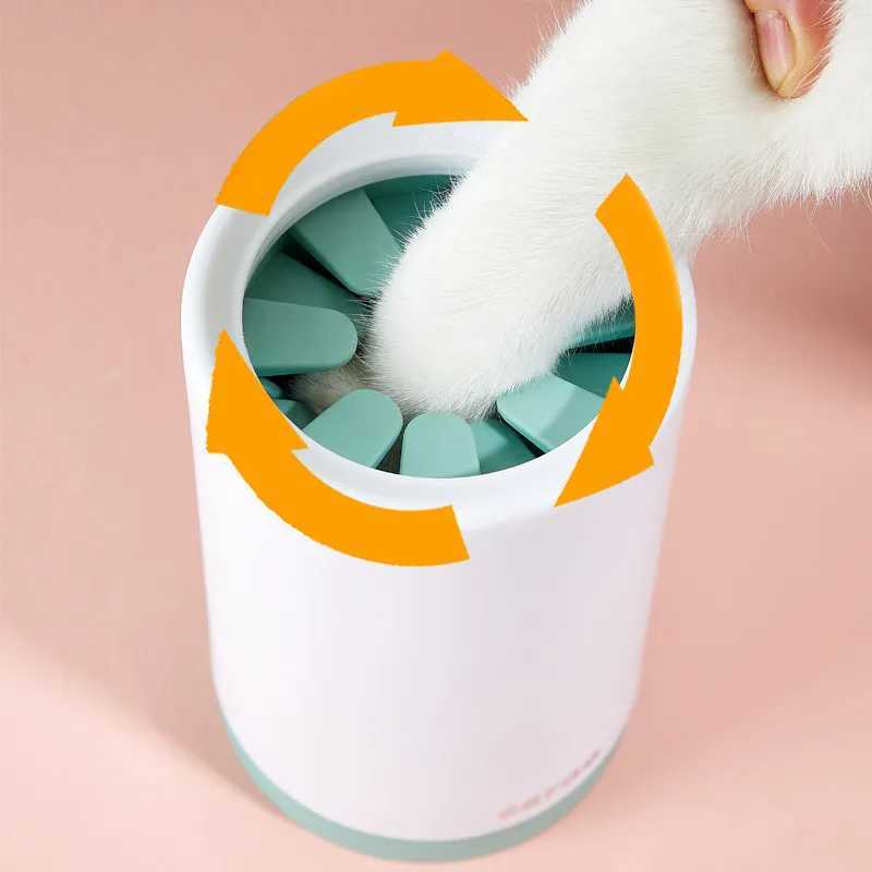 Dog Paw Cleaner Cup for Small Large Dogs Portable Outdoor Pet Foot Washer Cup Paw Cleaner Brush Soft Silicone Foot Wash Combs M250306