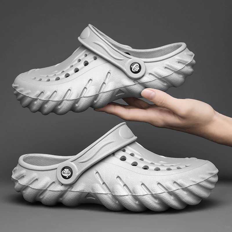 Mens Hole Casual Shoes Summer Non-Slip Outdoor Sandals Clogs Home Garden Beac Thick Bottom Soft Bottom Flat SlippersC250306