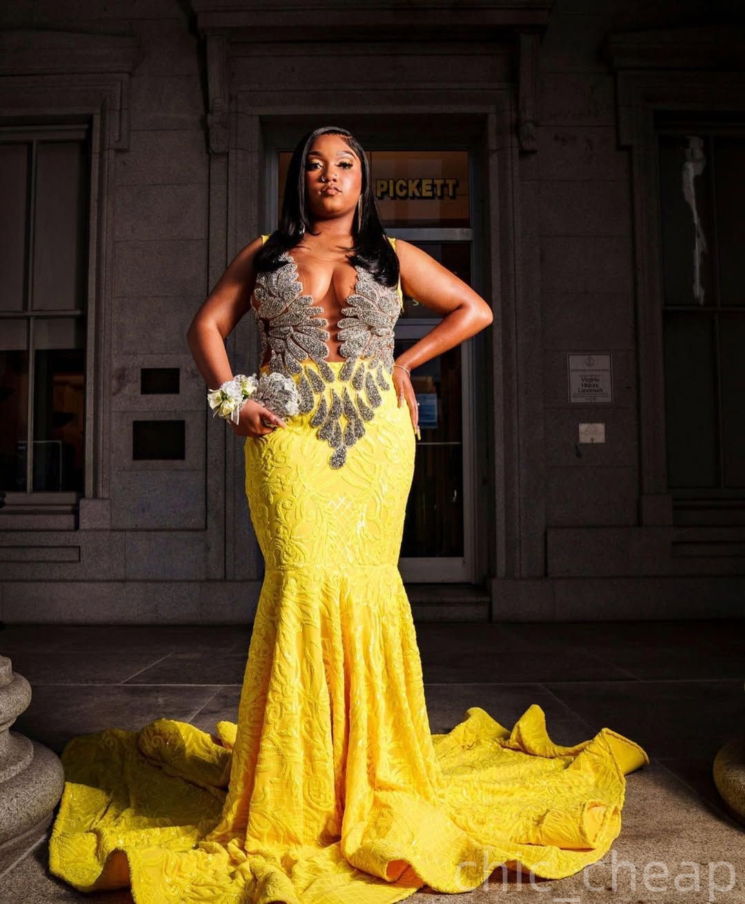 Mermaid Yellow Prom Dresses 2025 Sheer Neck Crystals Sequined Lace Evening Formal Party Second Birthday Engagement Gowns Plus Size Dress For Special O