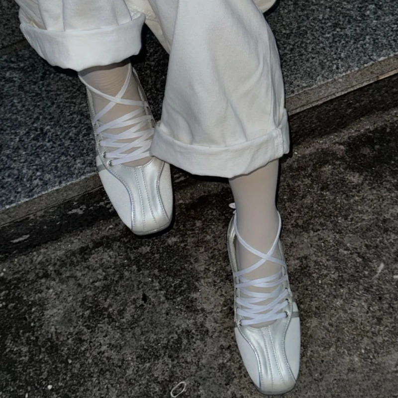 Womens ballet flats Fashion Korean ballet style lace-up retro casual shoes Comfortable lightweight ballet sneakers 250805