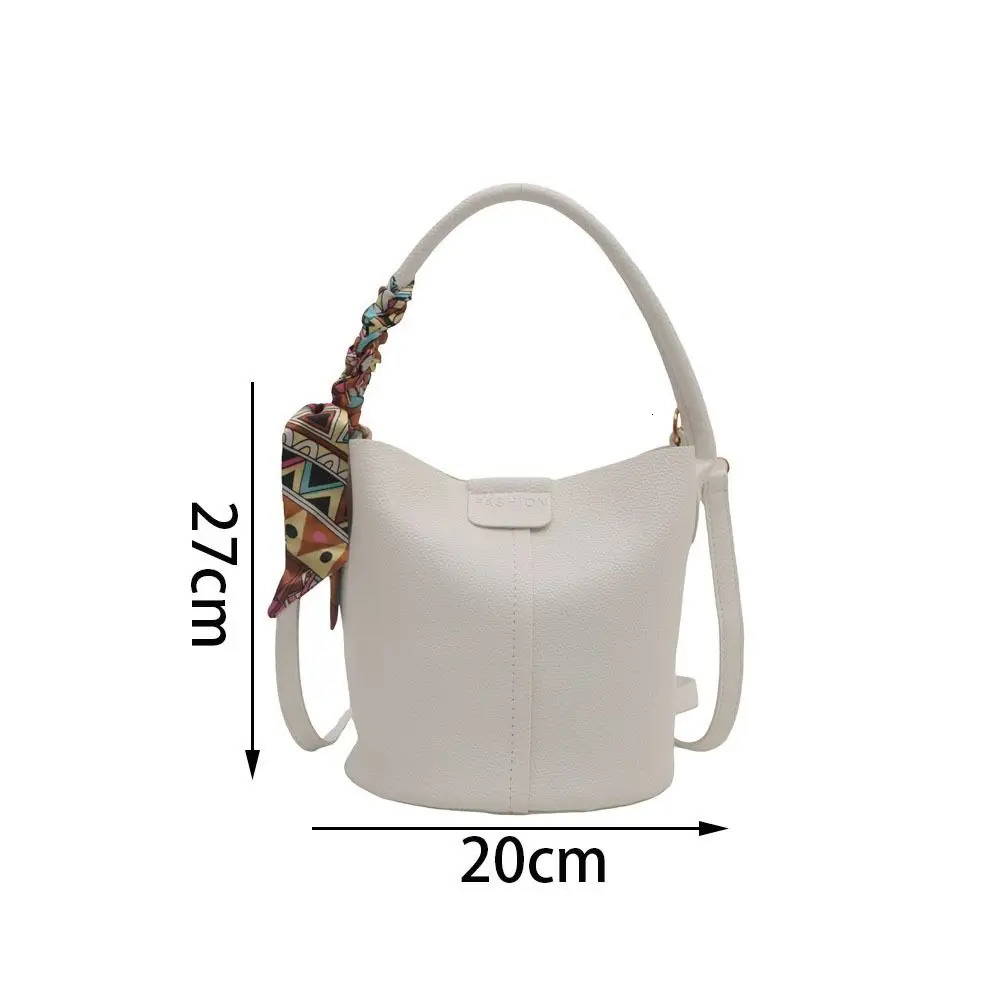 Large-capacity Fashionable and Sweet Handbags Portable Crossbody Bags Korean Bucket Bag PU Bag Shoulder Bags 250306