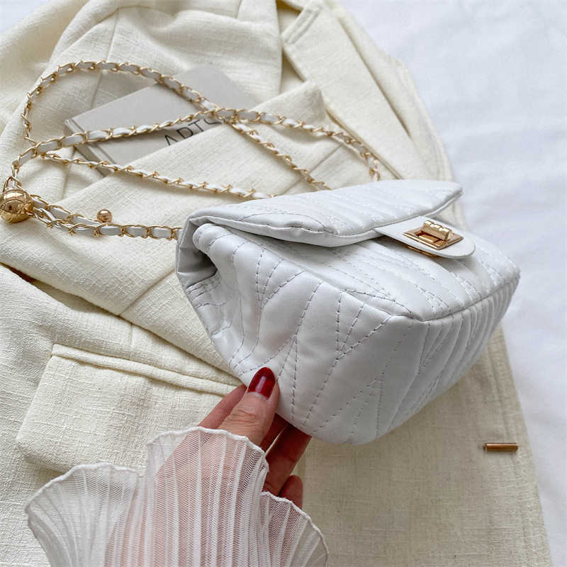 Versatile Instagram Crossbody Bag for Women 2024 New Trendy Summer Fashion Diamond Grid Chain Bag Embroidered Thread Single Shoulder Small Square Bag 