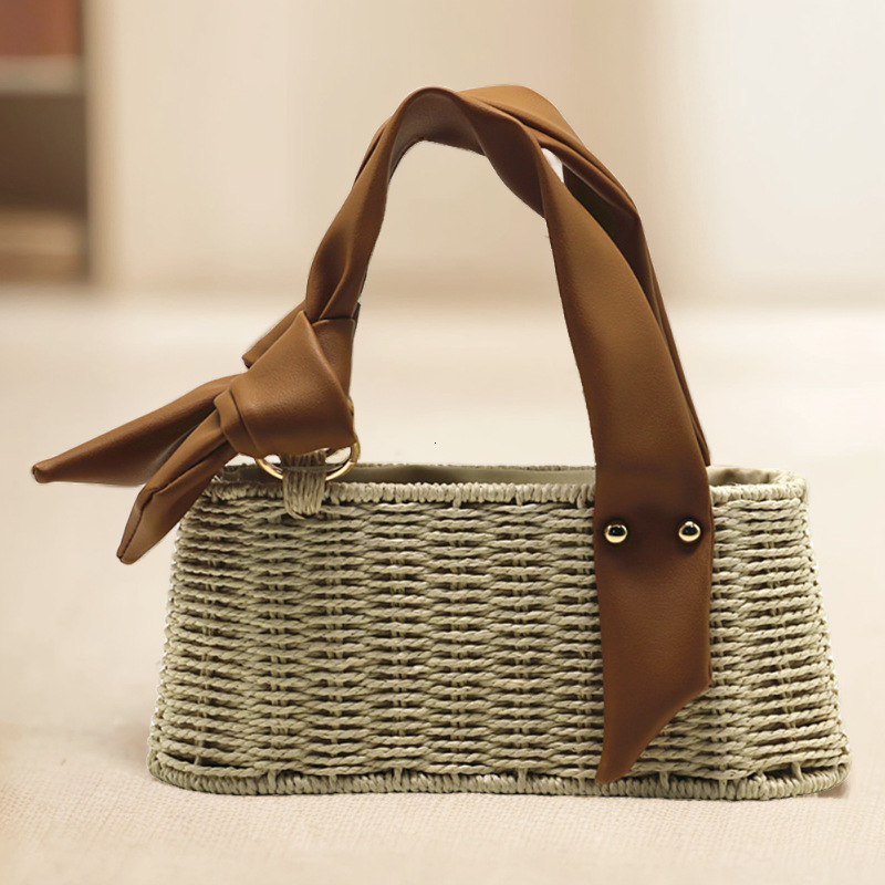 2024 New Trapezoidal Handbag, Mobile Phone Straw Bag, Fashionable Women's Woven Bag