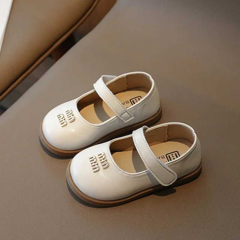 Fashion Children Round Toe Metal Leather Shoes Princess Cute Kids Non-slip Comfortable Kindergarten Baby Girl Daily Casual ShoesT250306