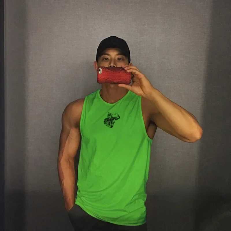 Summer Mens Gym Shirt Street High Quality Sleeveless T-shirts for Men Tank Tops Workout Fitness Singlets Sport Vest ClothingT250318
