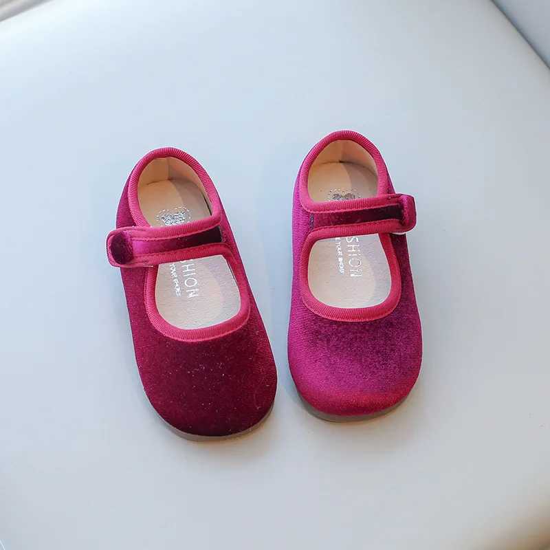 Girls Suede Flats Shoes Soft Sole Kids Moccasin Shoes Japanese Style Solid Color Simple Childrens Casual Shoes Spring AutumnT250306