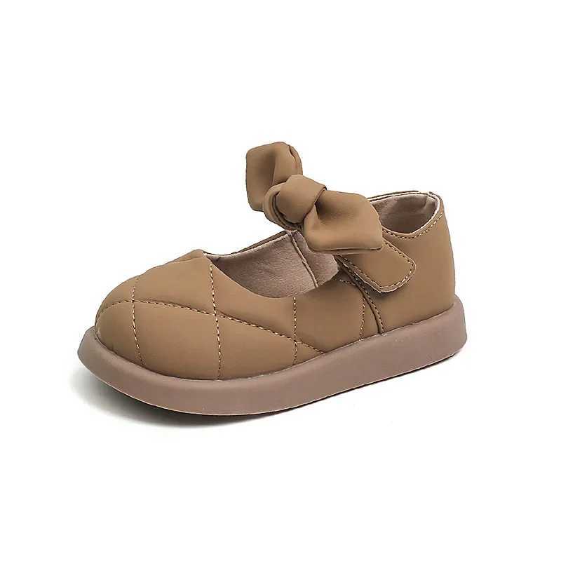 Girls Leather Shoes Soft 2024 Spring Autumn New Kids Shoes Bow Hook Loop Fashion Soft Performance Children Shoes Drop ShippingT250306
